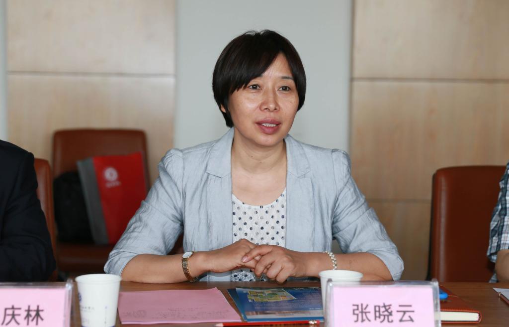 张晓云院长介绍学院发展历史及基本办学情况
